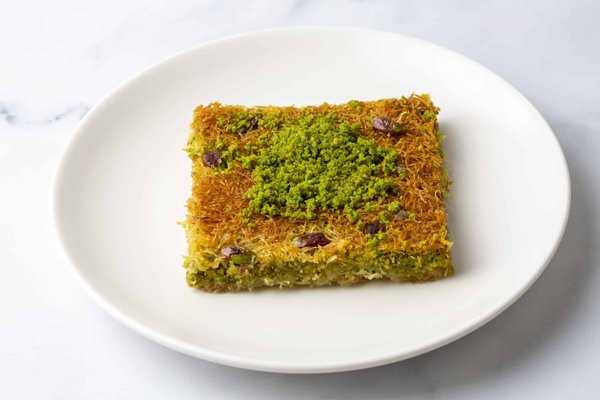 How to Make a Hearty Italian Minestrone Soup with Fresh Vegetables?